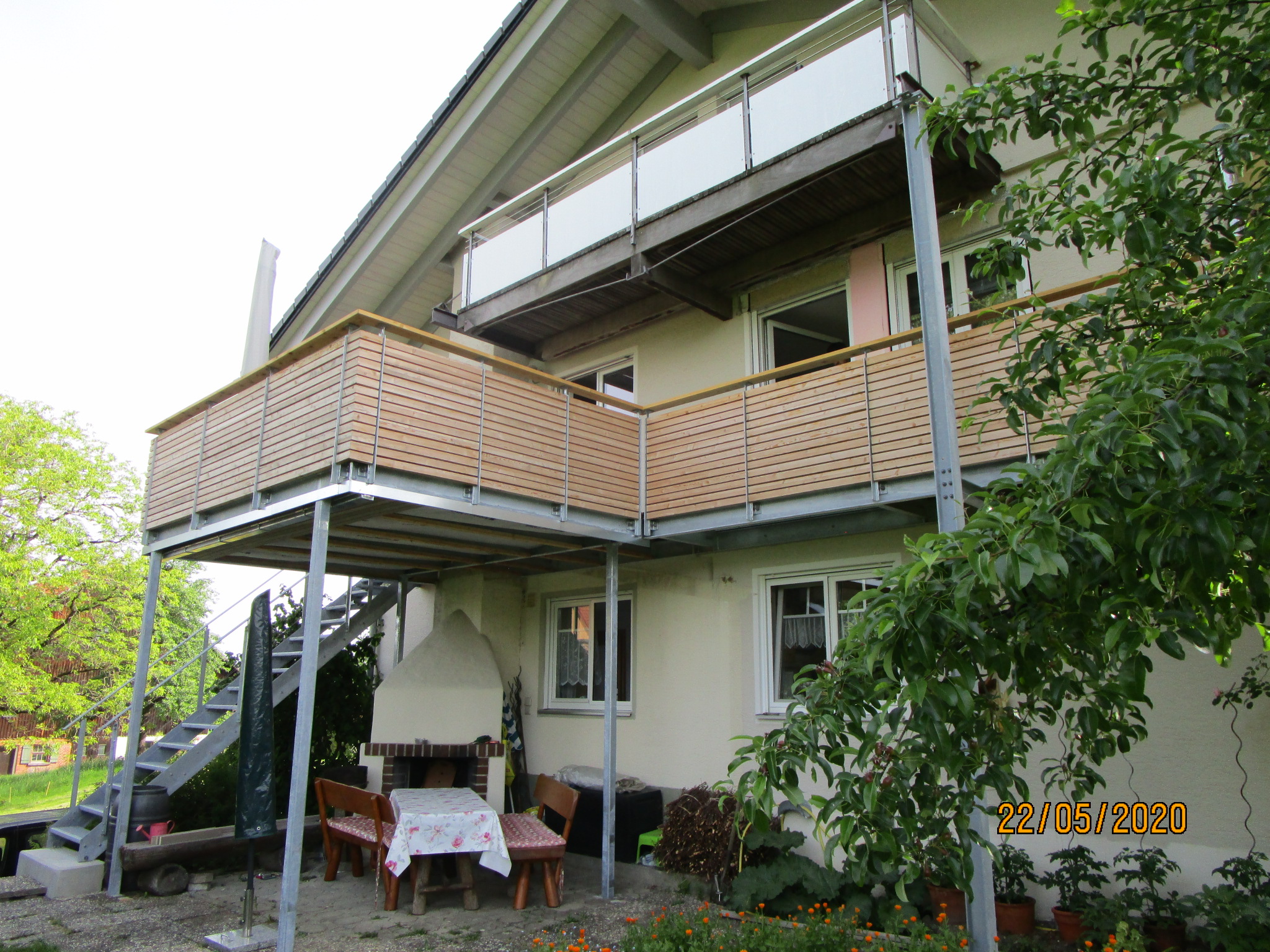121 Balkon mit Zugangstreppe 1